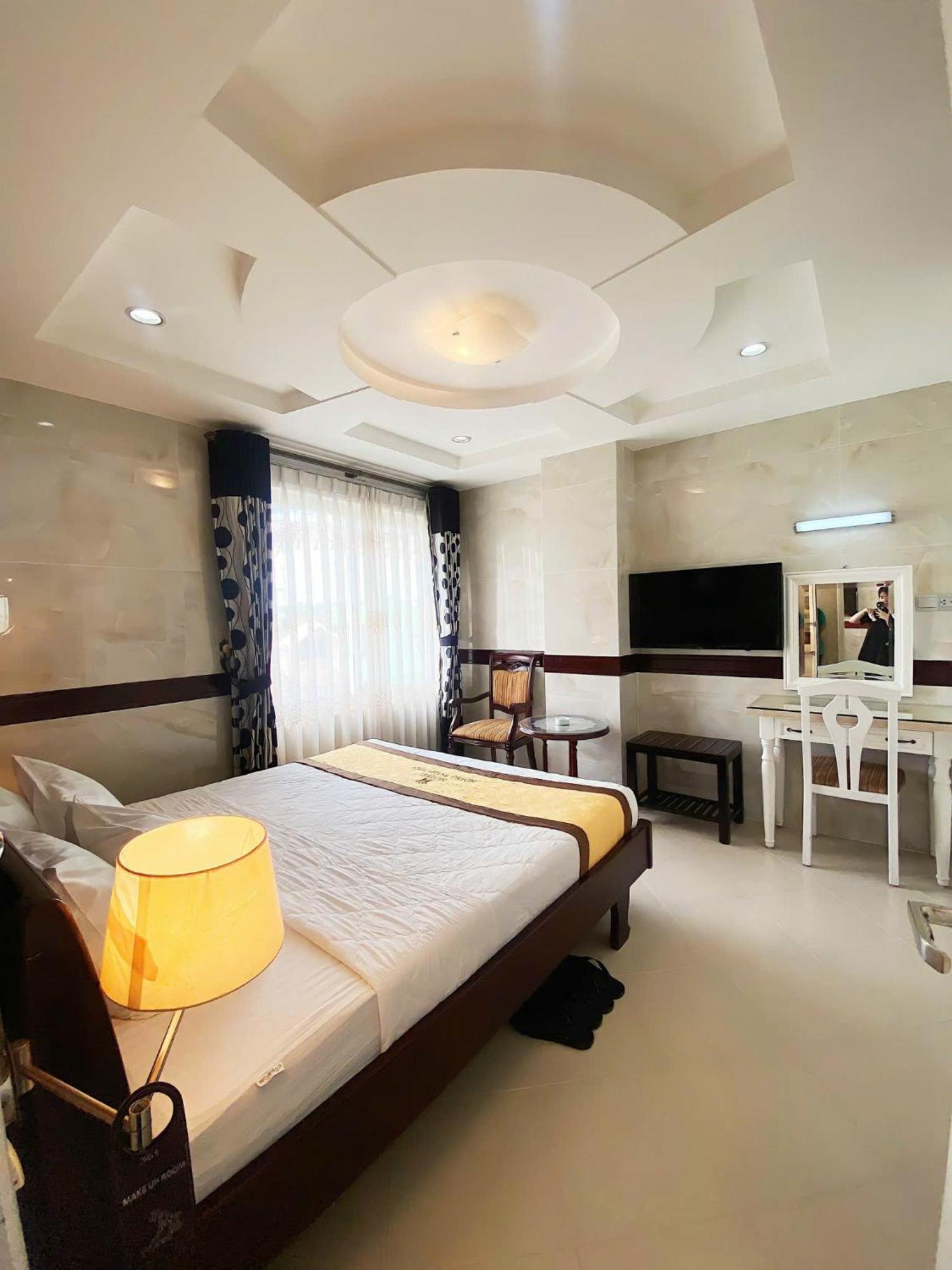 Hoang Thanh Thuy Airport Hotel 2 - Gan Am Thuc Dem Cho Hoang Hoa Tham Хошимин Экстерьер фото